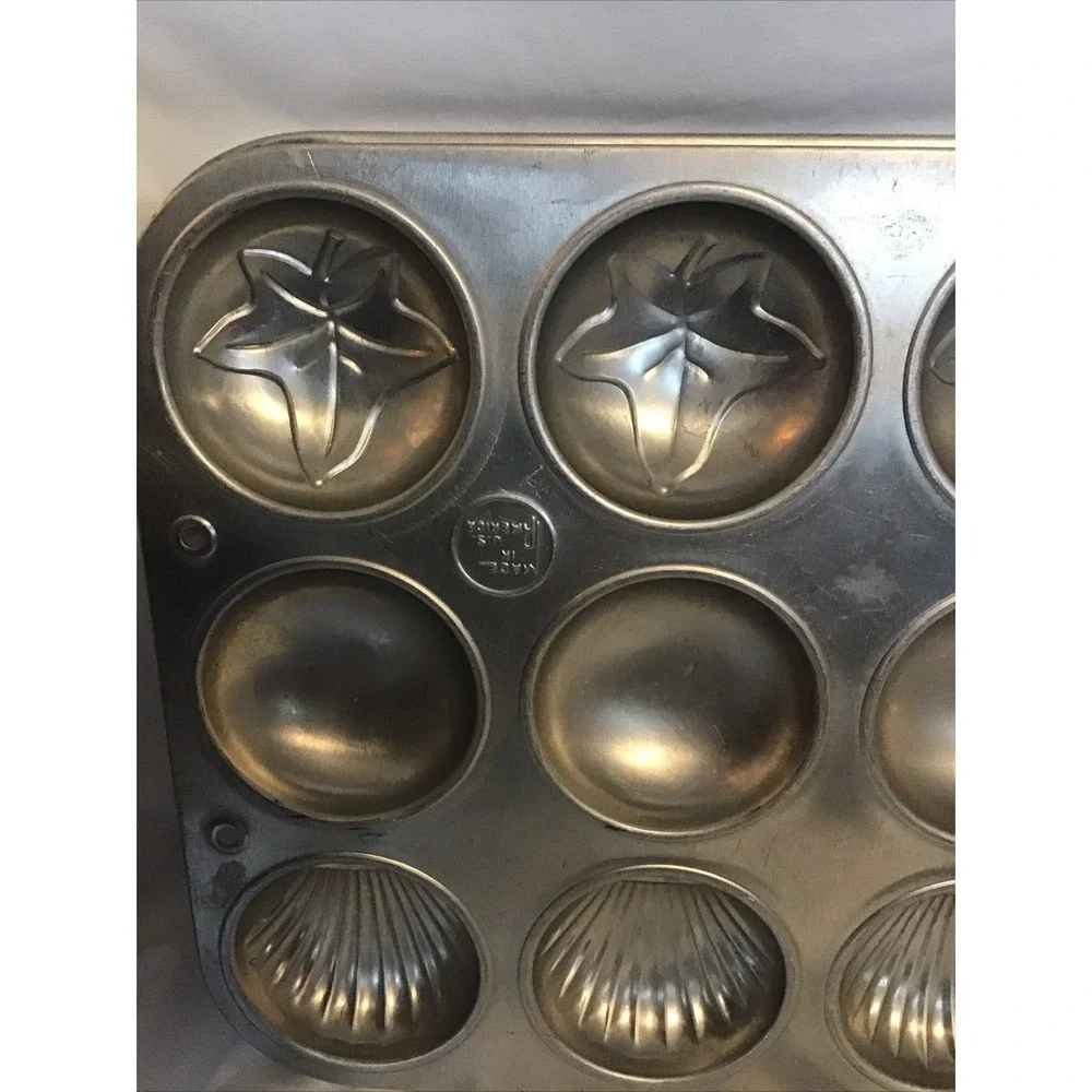 Vintage 1940s Metal Madeleine Cookie Cake Candy Mold Minute Maid USA Pan Dozen A